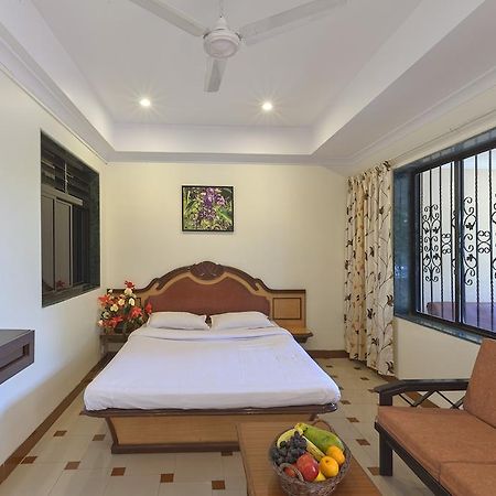 Shreyas Hotel ماهاباليشوار الغرفة الصورة