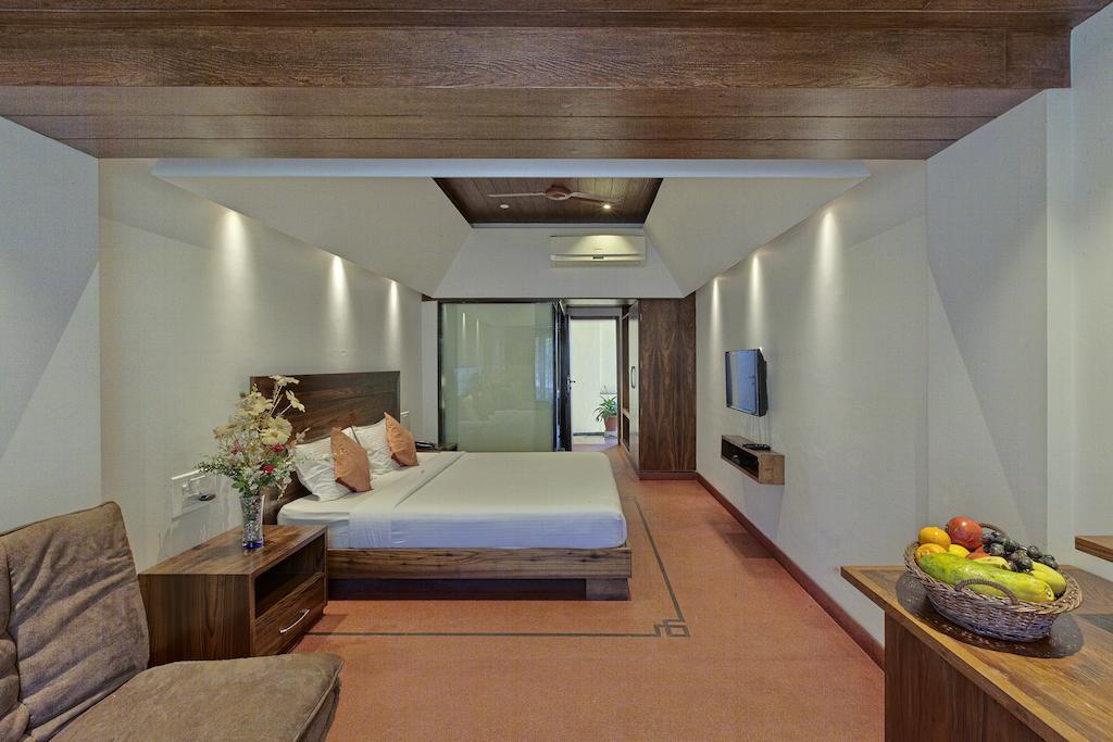 Shreyas Hotel ماهاباليشوار الغرفة الصورة